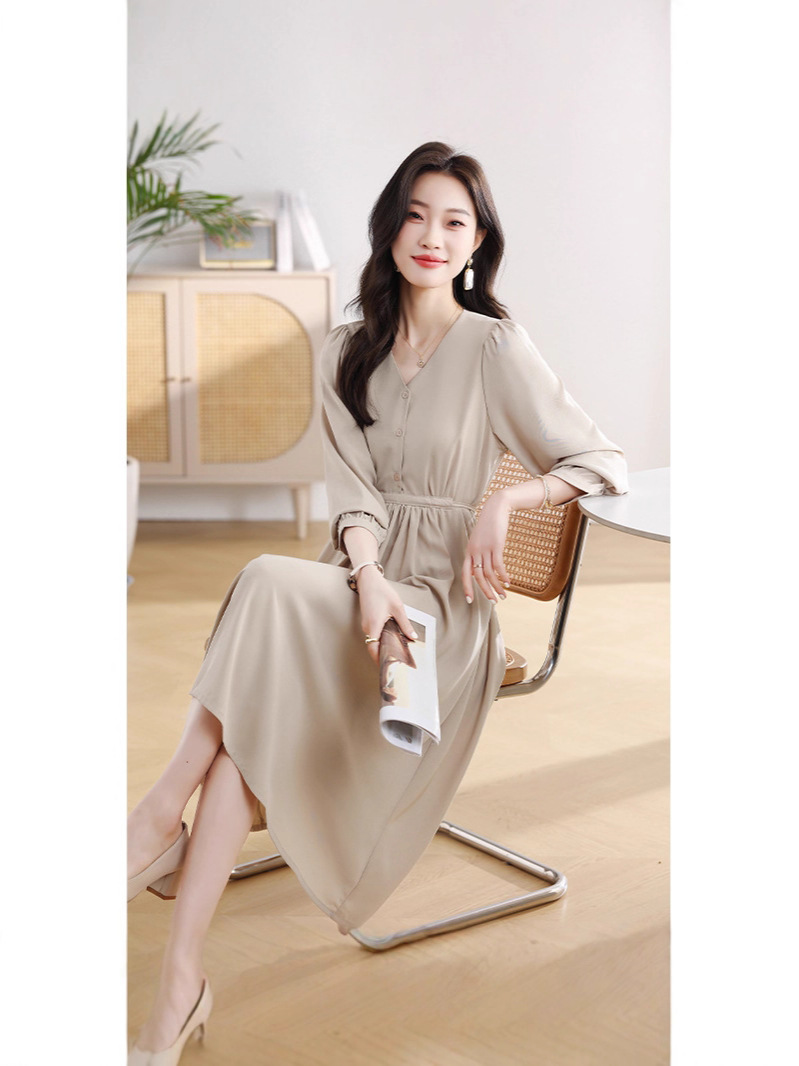 Váy maxi nữ cổ V thắt eo phong cách thanh lịch — Màu mơ gạo