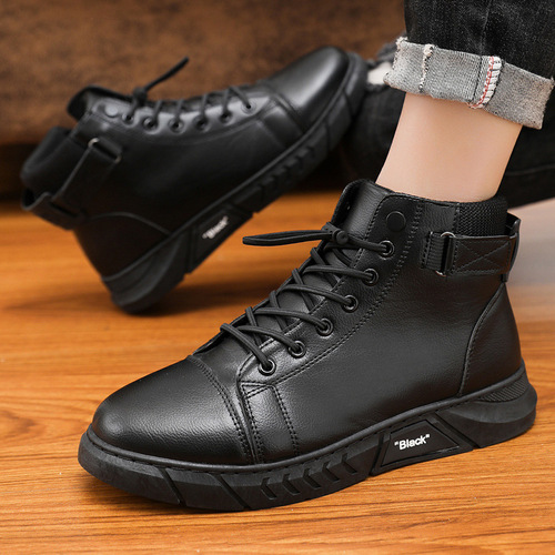 Hot-selling plus-size trendy Martin boots for men—British-style men's boots, high-top casual leather boots for men.