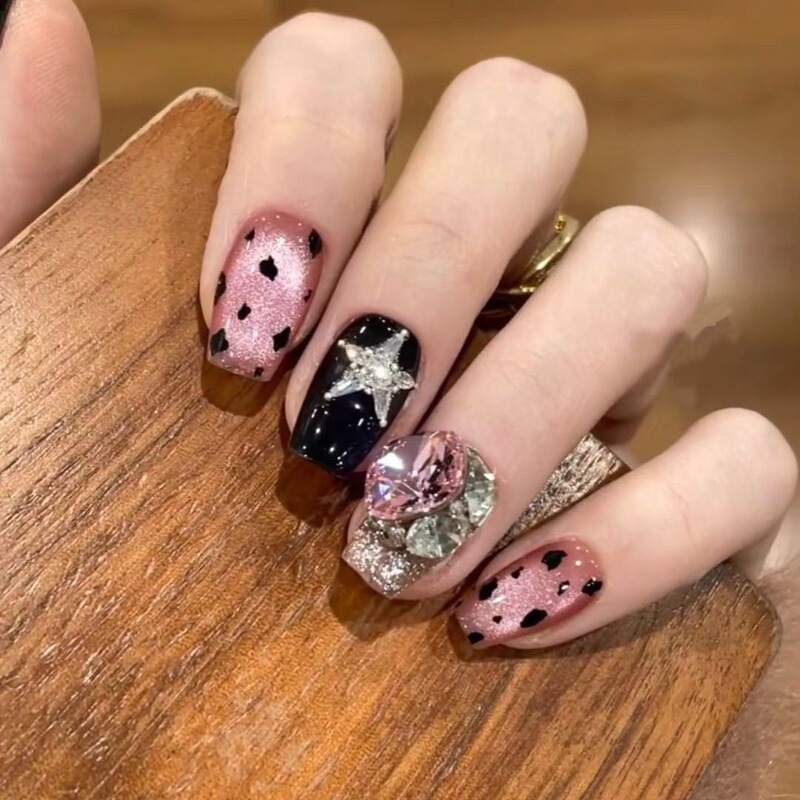 Purely Handmade Sweet and Cool Wearable Leopard Print Short Hot Girl Flashing Star High-End Cat Eye Whitening Wearable Nails