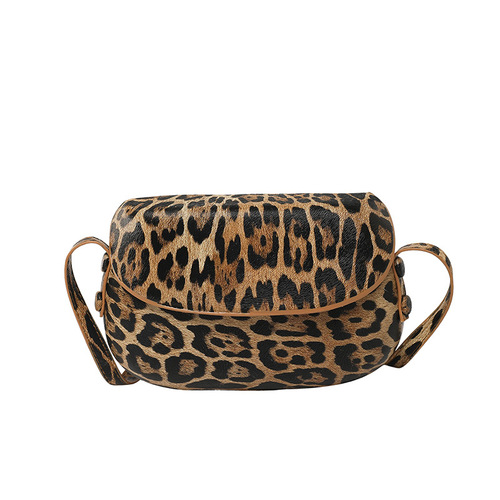 Women's 2025 Summer Trendy Matchable Large Capacity Saddle Bag, Uncommon Fashion Small Square Shoulder Bag for Women