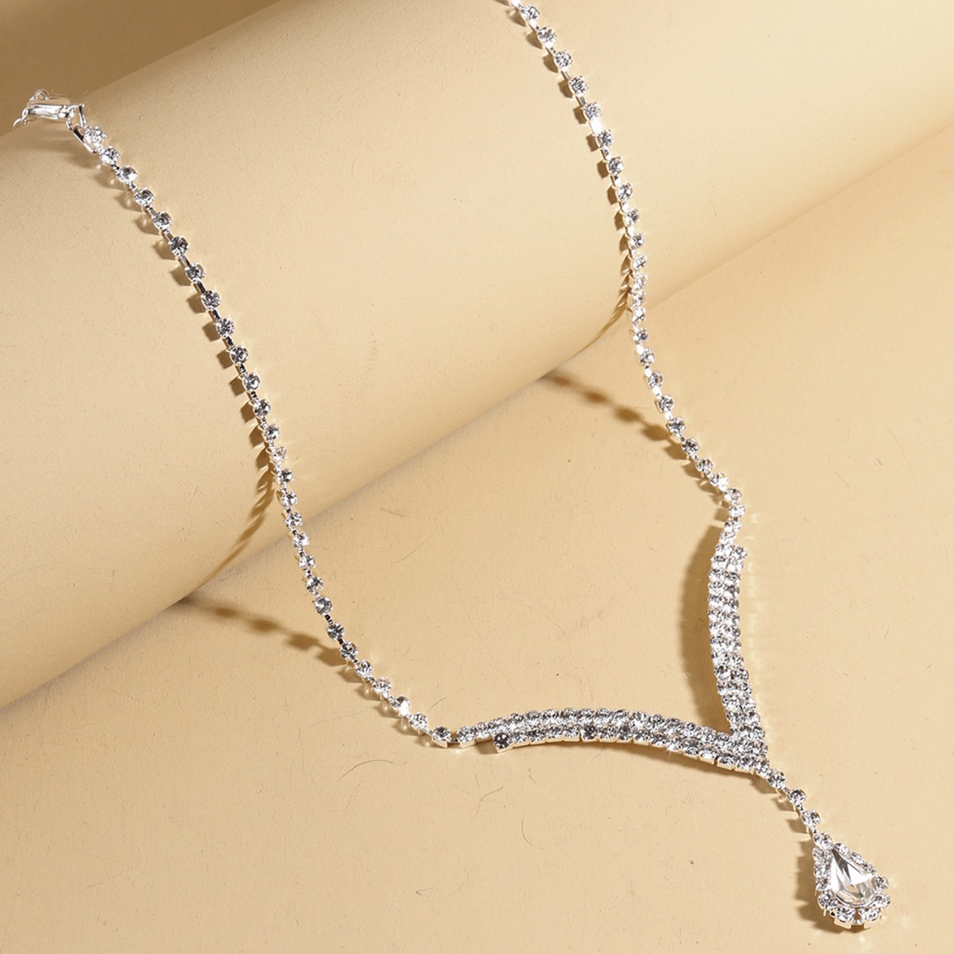 Set gioielli da sposa con collana e orecchini eleganti_voghion.com