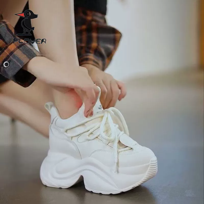 2024 новые осенние папы обувь женская толстая подошва увеличивается 8CM мода дикий европейский вокзал дышащая спортивная повседневная обувь