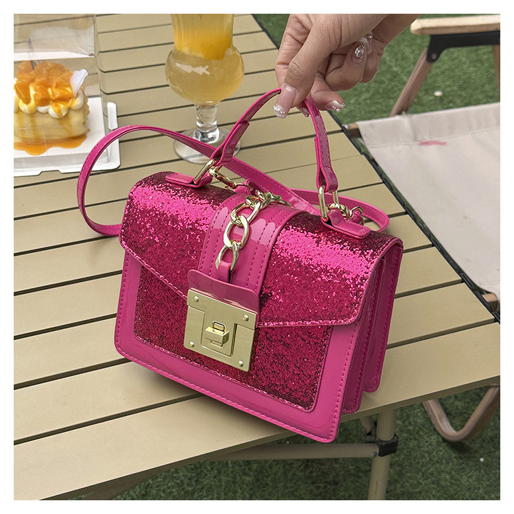 Women's Small Pu Leather Solid Color Vintage Style Classic Style Sequins Lock Clasp Crossbody Bag display picture 13