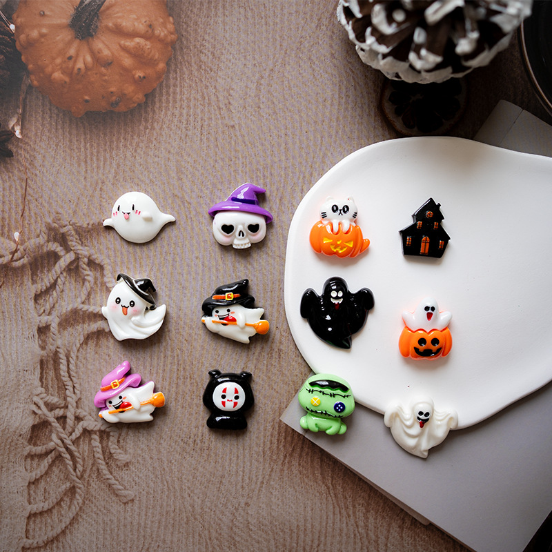 New Resin Accessories Halloween Pumpkin Skull Ghost Keychain DIY Jewelry Accessories Mobile Phone Case Material