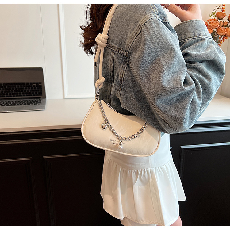 A stylish and stylish small handbag for ladies in 2025, a versatile and fashionable crossbody bag, a niche single-shoulder underarm bag for summer undefined