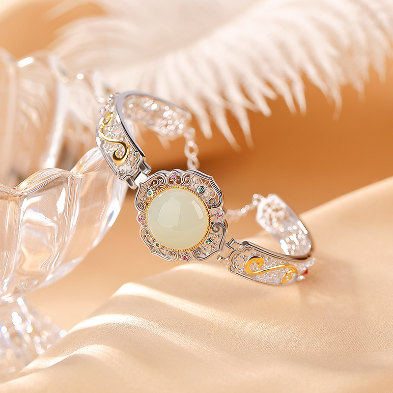 Vòng tay bạc S925 mạ vàng phong cách retro họa tiết mây lành mặt trứng khảm ngọc bích Hetian men — Khoảng 15 gram