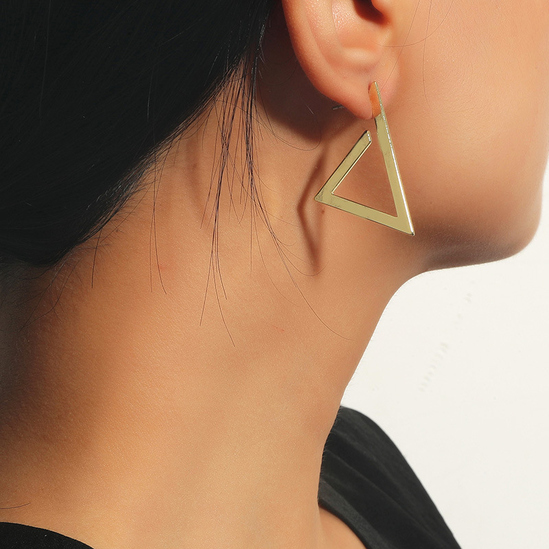 Wholesale Jewelry Simple Metal Alloy Triangle Earrings Nihaojewelry display picture 1