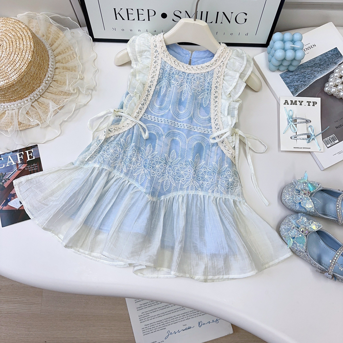 Girls Resort Style Dress Summer New Little Girl Fresh Mesh Skirt Flying Sleeve Dress Cm1253
