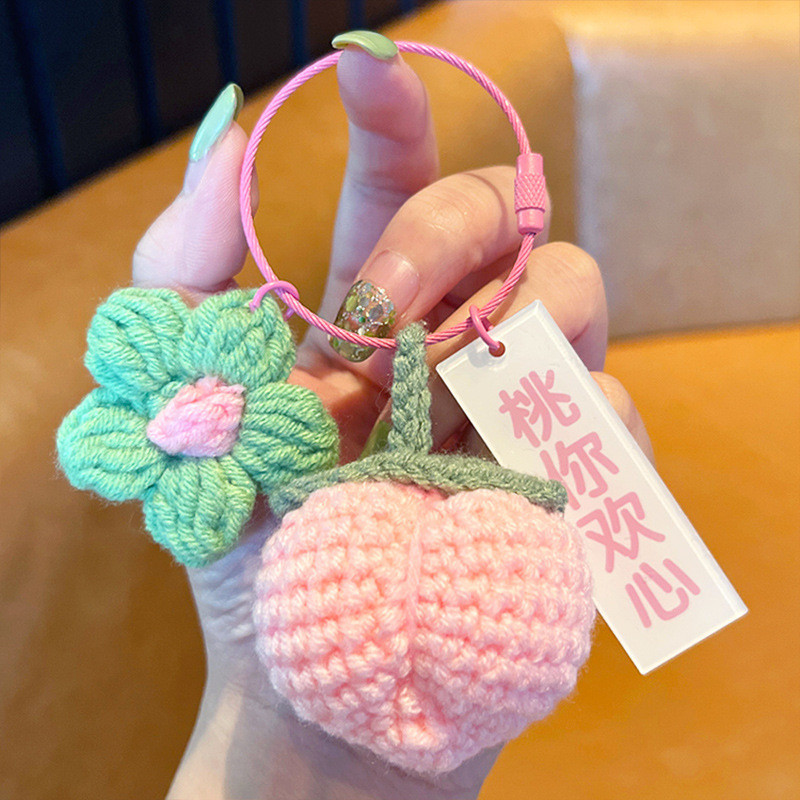 Buena noticia en línea rojo de punto clave colgante tejido lana bolsa adornos lindo femenino exquisito coche llavero