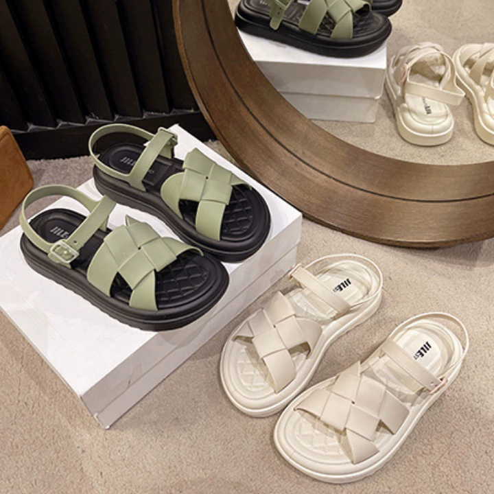 Douyin, женские сандалии в шахматном порядке, новинка 2024, сандалии, повседневная летняя модная универсальная верхняя одежда интернет-знаменитостей, нескользящая одежда