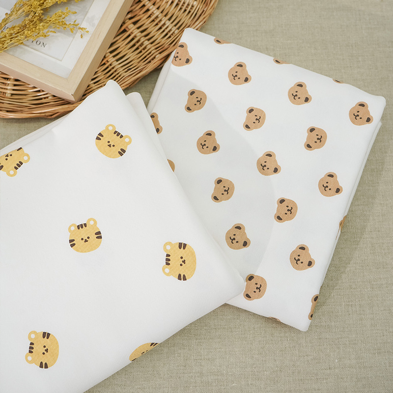 210g double-sided knitted Jersey children's cartoon printed pajamas T-shirt home clothing fabric bear printed fabric