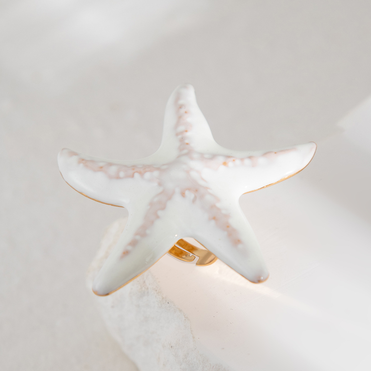 18g Weight Rings Classification Holiday, Party Occasion Iron Material Flower Pattern Women's Gender Enamel, Plating Design Exaggerated Style Exaggerated Flower Iron Enamel Plating Women's Rings 36