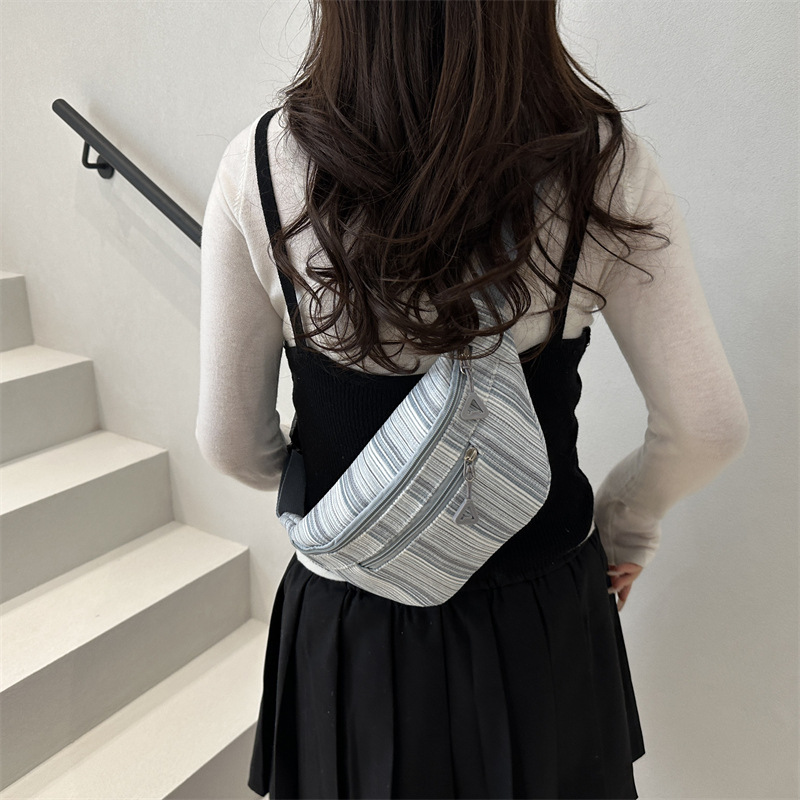 Primavera y verano nuevo estilo 2025, la moda de este año, la cintura del mensajero, el nuevo bolso femenino, la tendencia del bolso de hombro simple y versátil, casual