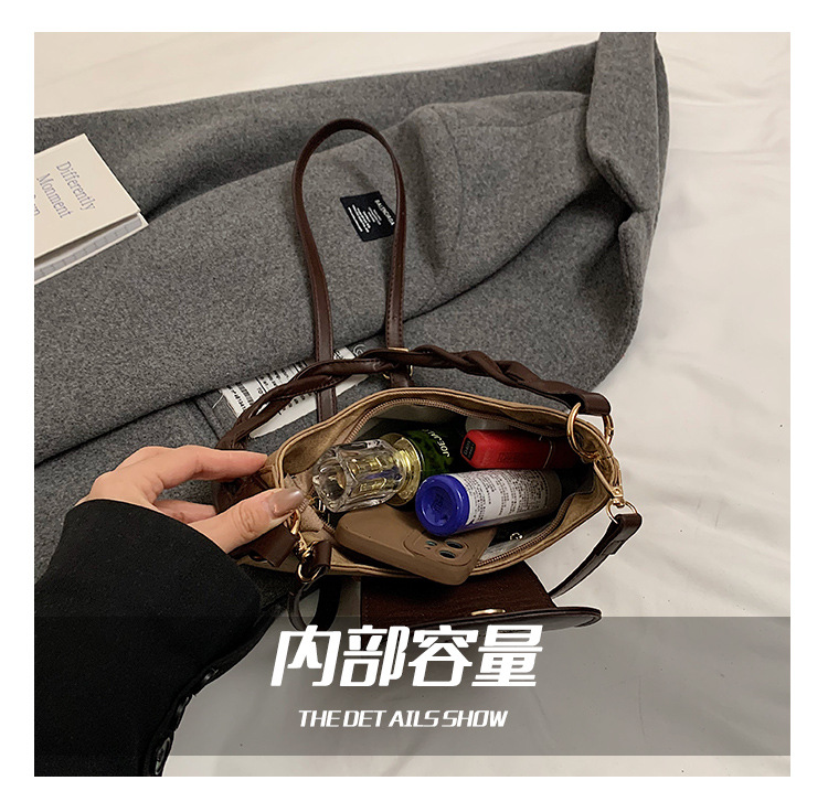 This year, new fashionable and trendy women's bags, casual crossbody underarm bags, commuting single-shoulder women's bags, and small square bags are in vogue Specification drawing