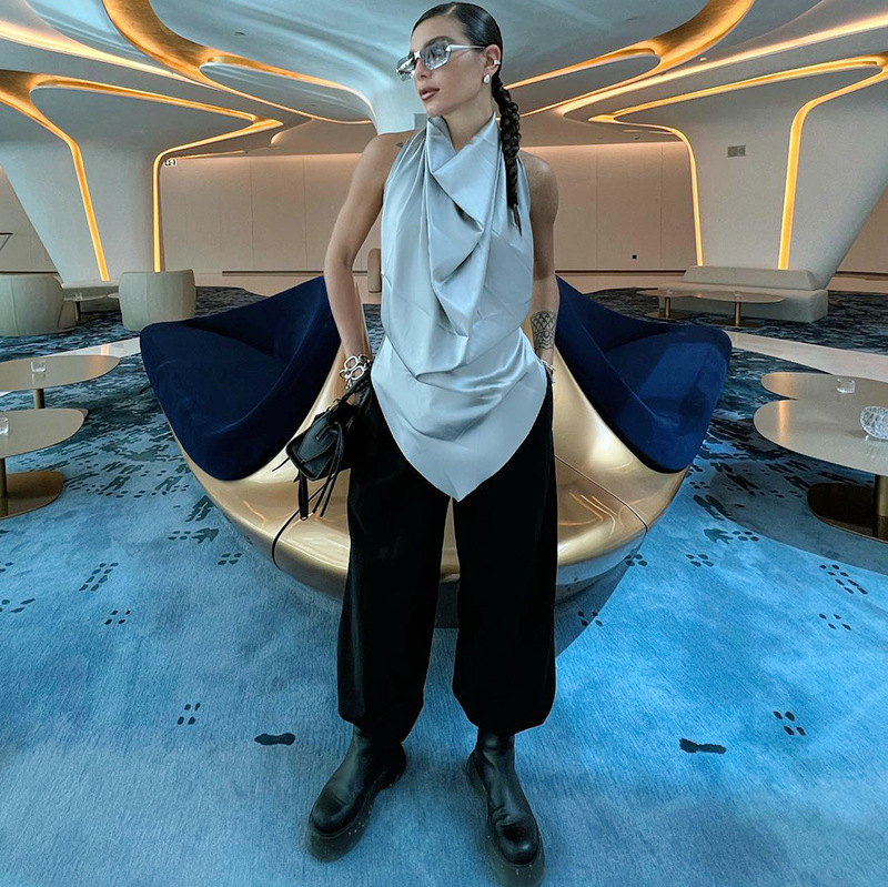 Damenbekleidung, einfarbig, rückenfrei, unregelmäßig, modisch, kreativ_voghion.com