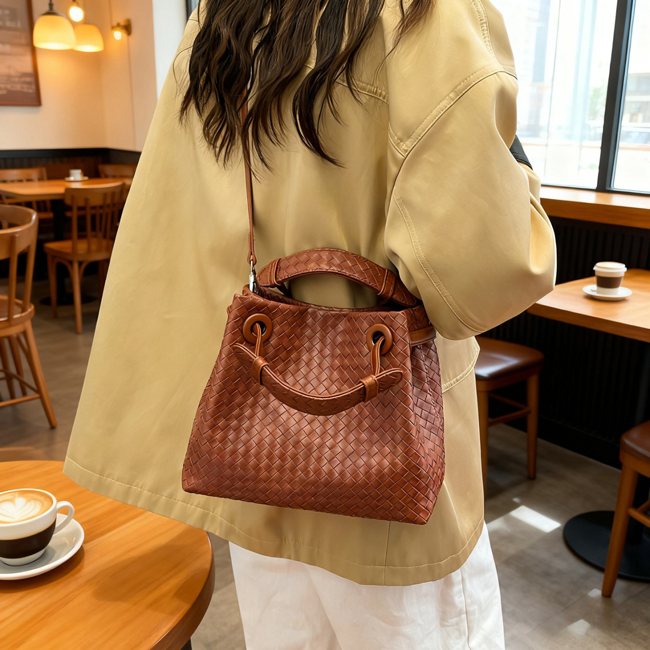 Bolso retro europeo y americano de nicho transfronterizo de mujer bolso de mano de tejido de alto nivel bolso de cubo de hombro de gran capacidad mochila