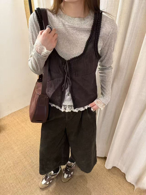 双倍氛围感25秋装叠穿套装女蕾丝拼接修身显瘦长袖T恤+马甲两件套|undefined