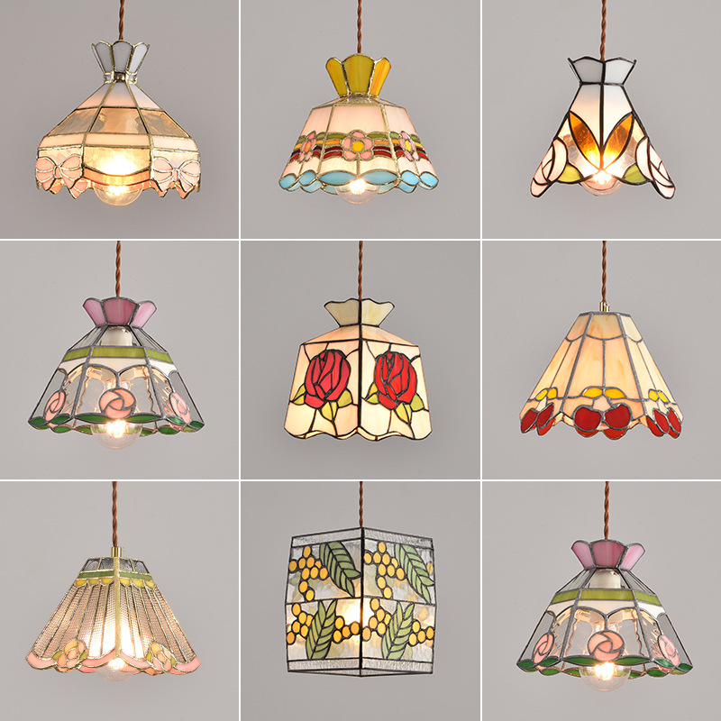 Lámpara de soldadura hecha a mano de latón retro estilo americano cabecera pasillo restaurante café vidrio de colores pequeño candelier