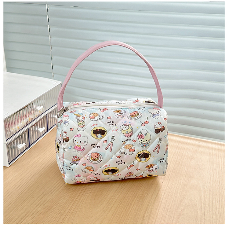 Japanese-style cartoon cat makeup bag with high appearance standards, a three-dimensional large-capacity travel storage bag for girls to wash up when going out, a trendy hand undefined
