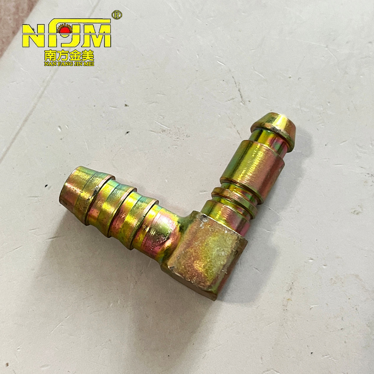 镀彩铁液压弯头快插接头尼龙管快插刹车总泵接头