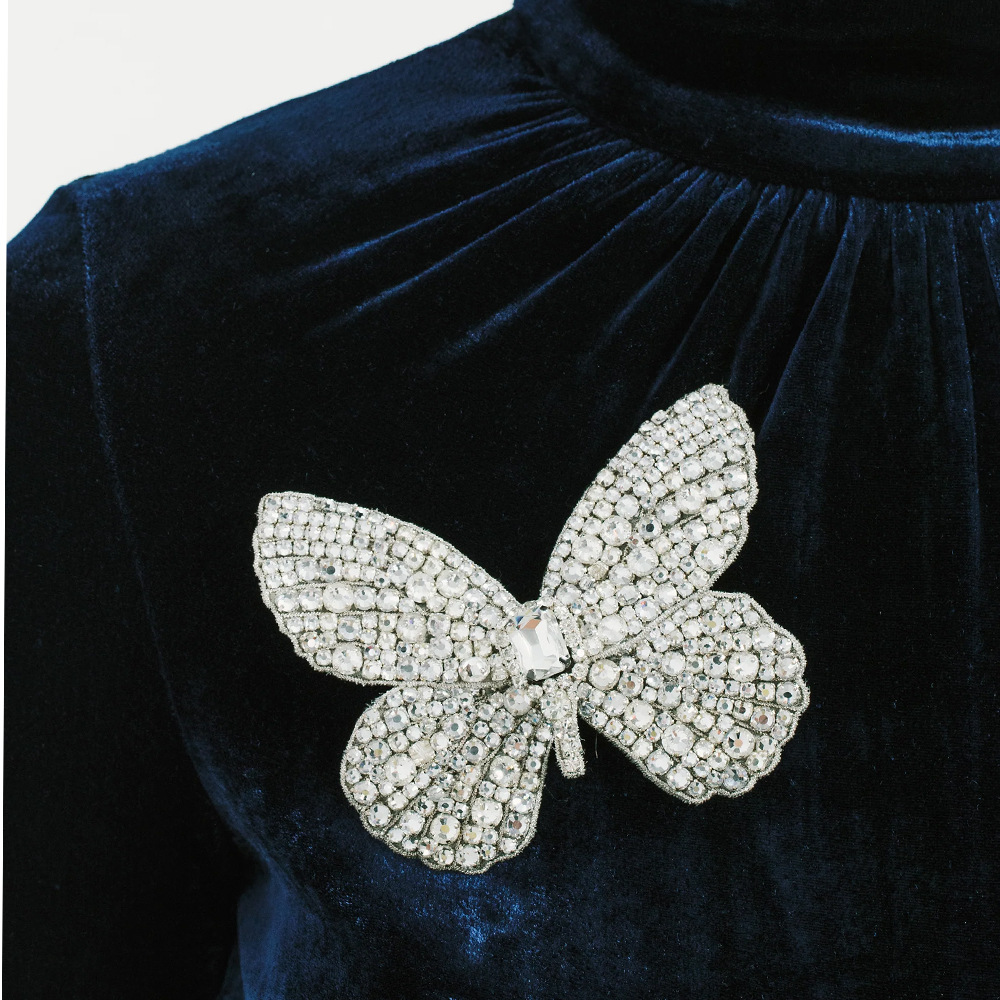 Amazon venta caliente broche de mariposa alta sensación de diamante broche temperamento accesorios broche mujer