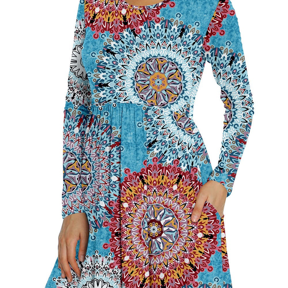 长袖连衣裙女夏季新款显瘦减龄圣诞炫彩印花圆领套头口袋WQ29