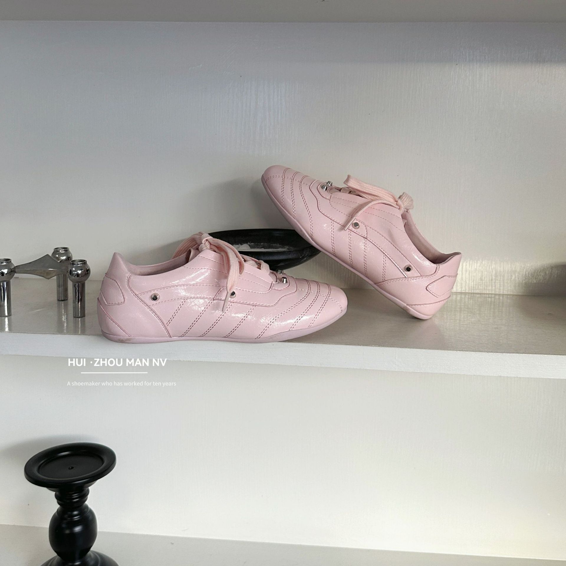 Retro remaches zapatos de entrenamiento para mujeres 2026 nuevo ballet correa de altura interior zapatos casuales correa de cabeza redonda zapatos Gump