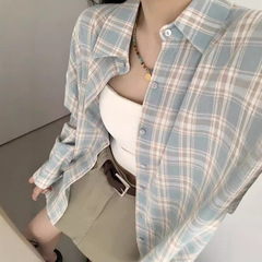 青い白の襟の長袖の格子のシャツの女性の秋の夏のゆったりした中の長いタイプの小さい大衆のシャツのカジュアルな塩系の日焼け止めの上着