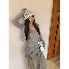 广州十三行上新小众设计感辣妹叠穿荷叶边两件背心+针织开衫套装