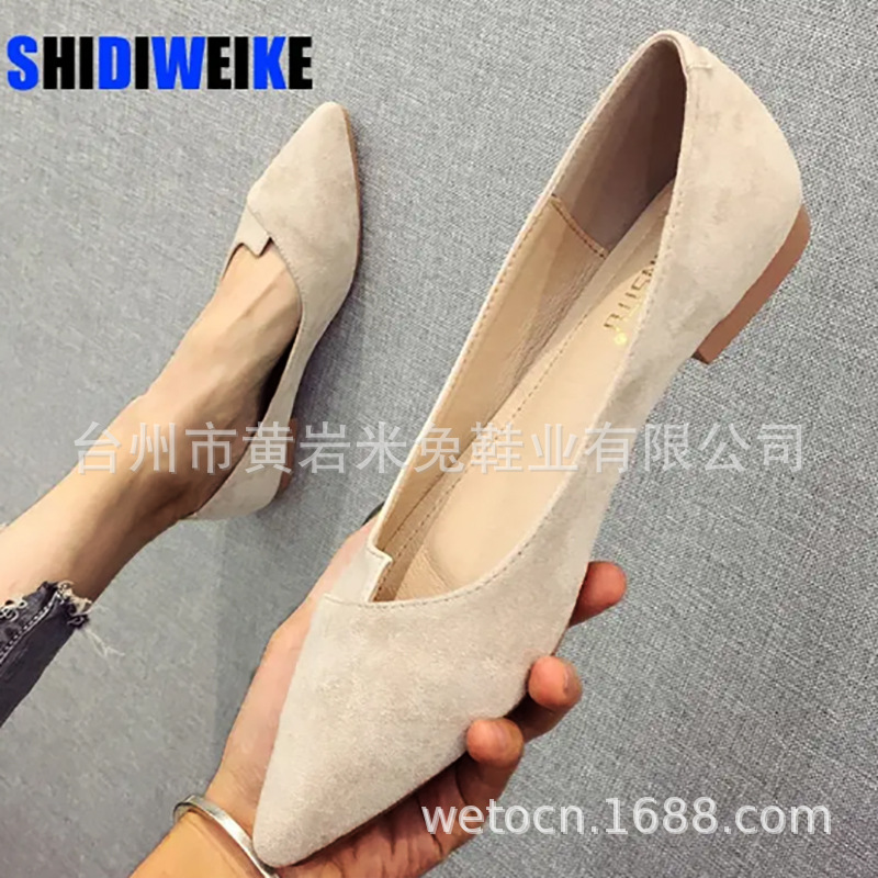 韩版时尚百搭休闲单鞋女平底拼色尖头不规则浅口一脚蹬豆豆乐福鞋