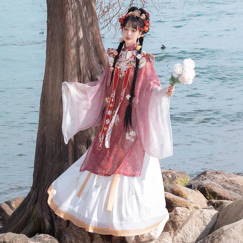 Han Yu Kui's Original Hanfu for Women, Ming-Style Cloud-Shoulder Design, Large Sleeves, Diagonal Collar, Pleated Skirt, Printed, Spring/Summer Edition, Authentic Product