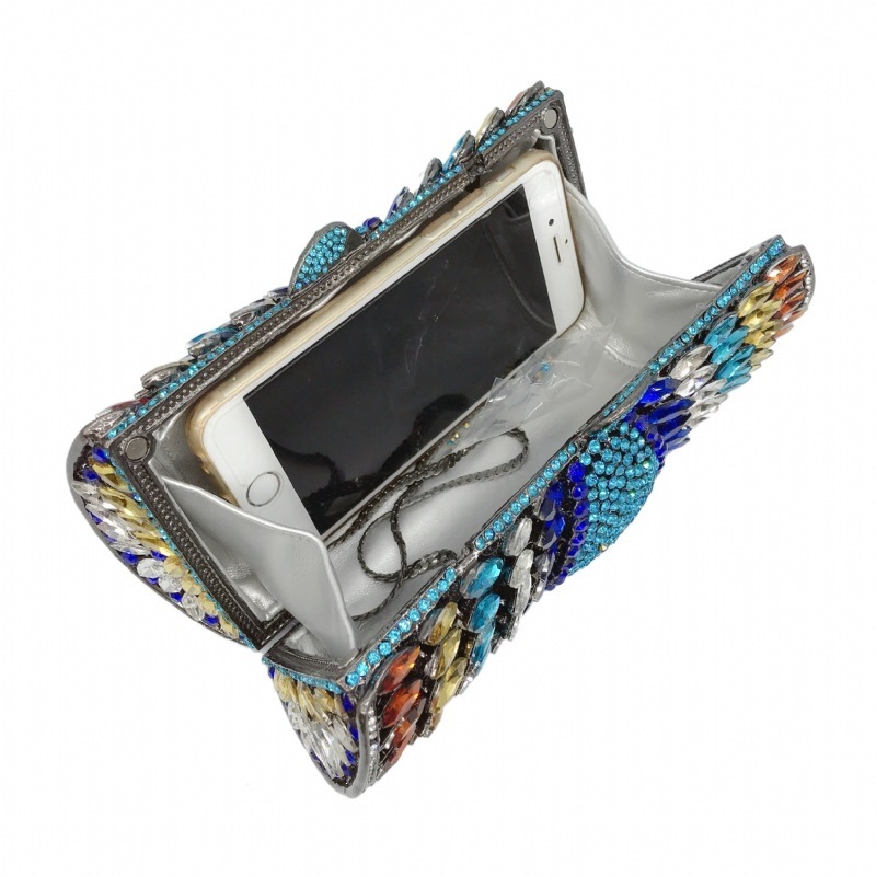 Fuente transfronteriza bolsas de cena de diamantes metálicas, bolsas de mano de diamantes, ropa de noche, bolsas de mujer, color negro duro.