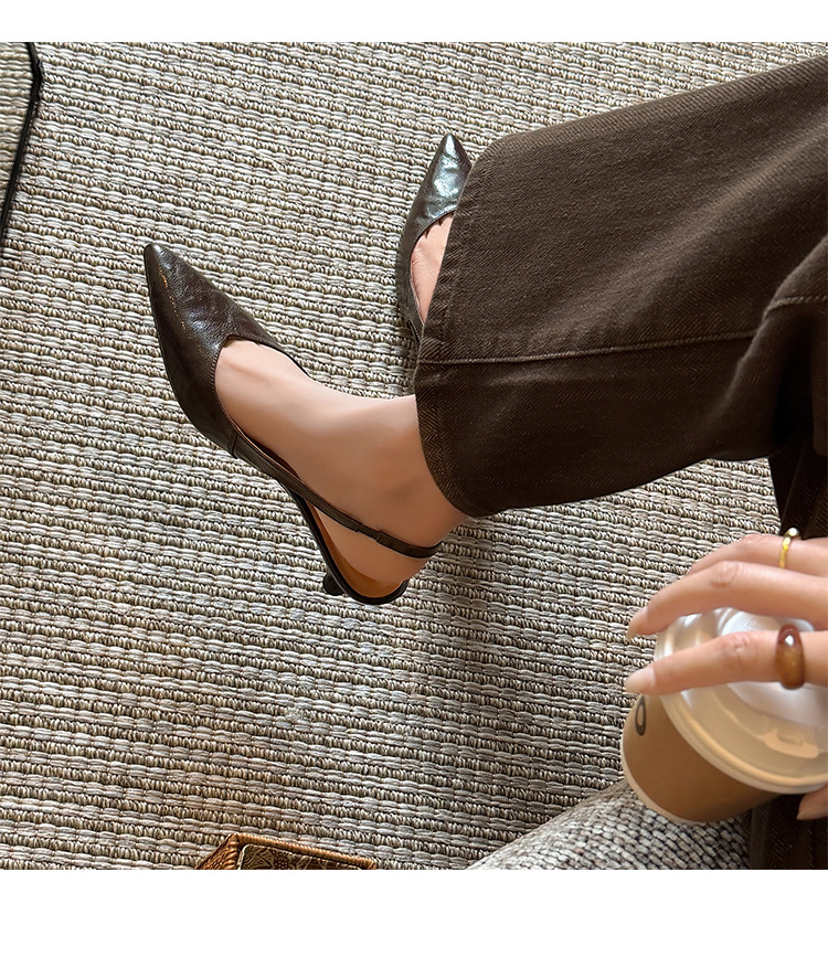 Sandal cao gót nữ mũi nhọn quai hậu dây khóa, gót 9 cm — màu nâu chi tiết 26