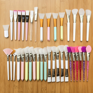Silicone Mask Brush for Cleaning the Face, Applying Mud Masks, Spa Facial Mask Application, Beauty Soft-Bristled Mask Brush