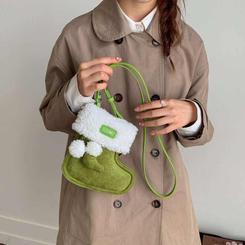 秋冬新款复古鹿皮绒靴子造型设计单肩包羊羔毛拼接圣诞节斜挎包包