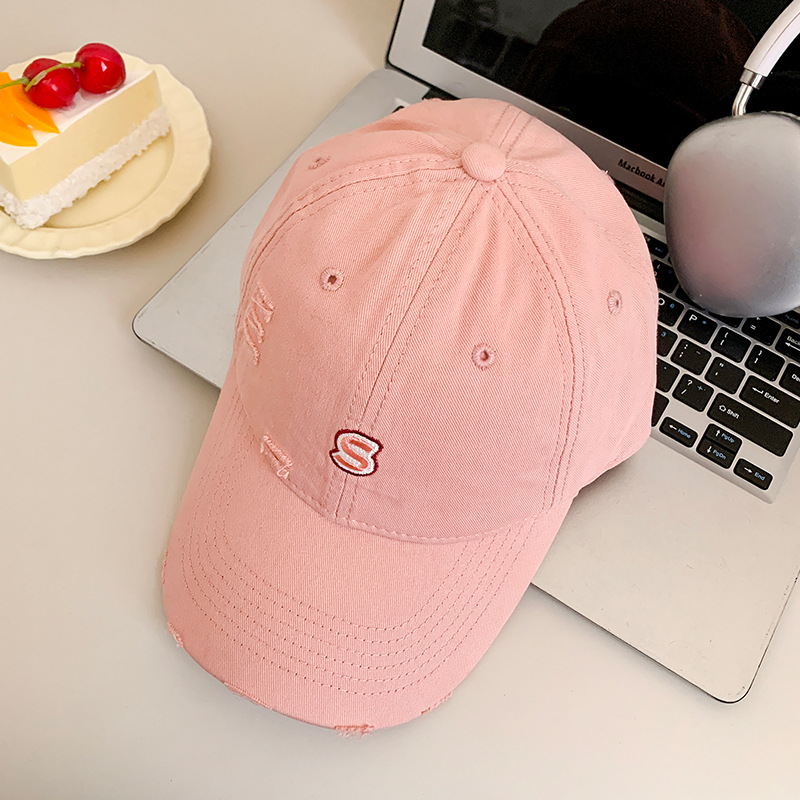 Sombreros de béisbol bordados de letras mujeres 2025 primavera y verano nuevo sombrero universal sombrero coreano de ala ancha muestra cara gorra de lengua de pato