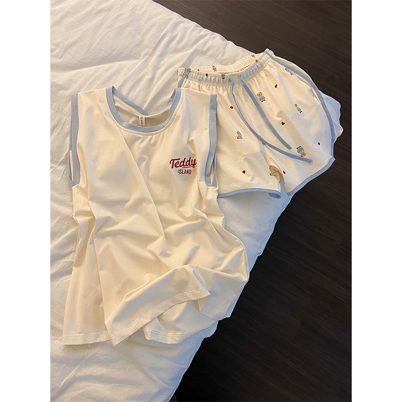Gentle and Cute Teddy Bear Pajamas for Women Summer Comfortable Sleeveless Vest Shorts Home Clothes Two-Piece Set with Chest Pad