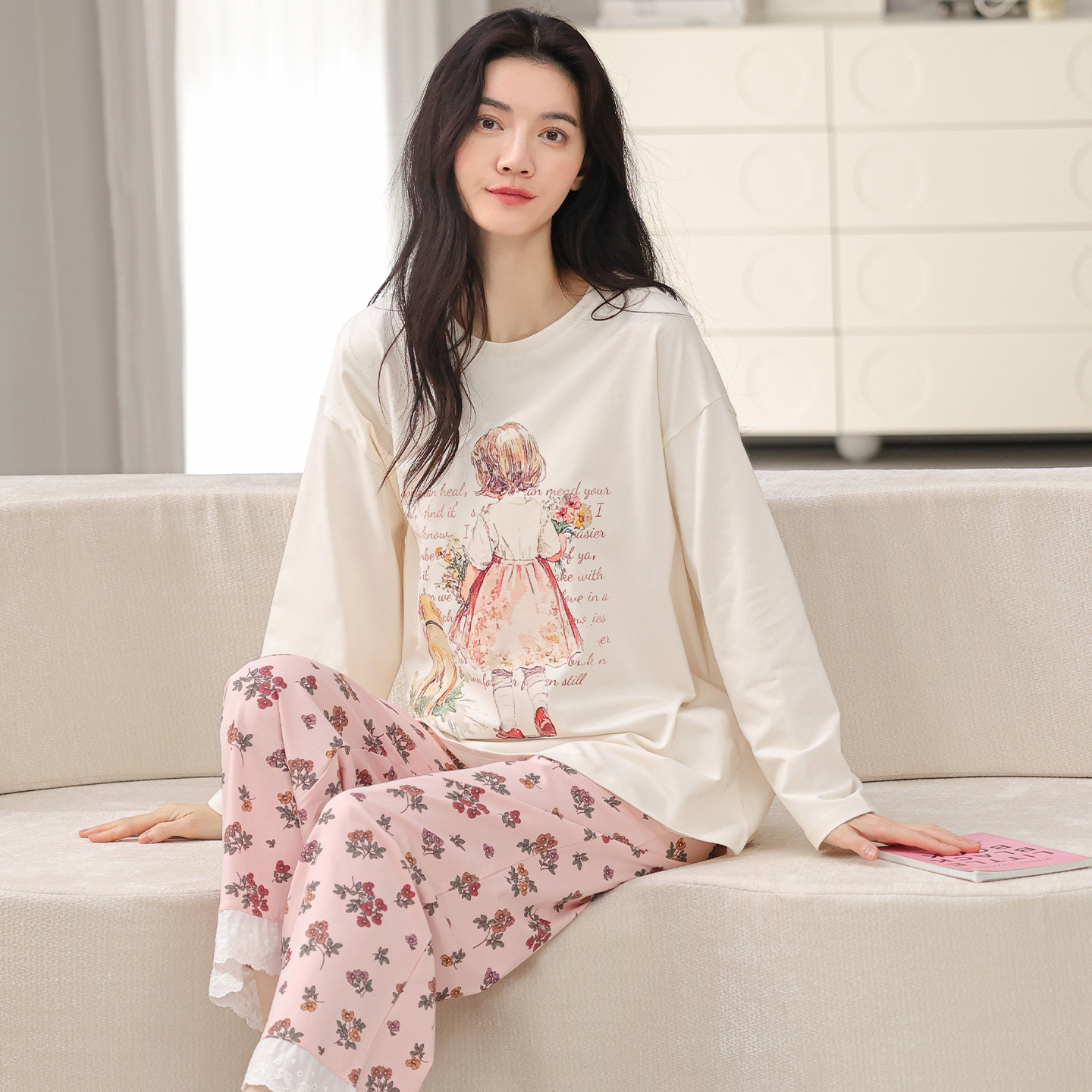 2025 Autumn and Winter New Pure Cotton Pajamas Women's Suit Round Neck Pullover Long-Sleeved Pants Sweet Style Can Be Worn Outside Home Clothes