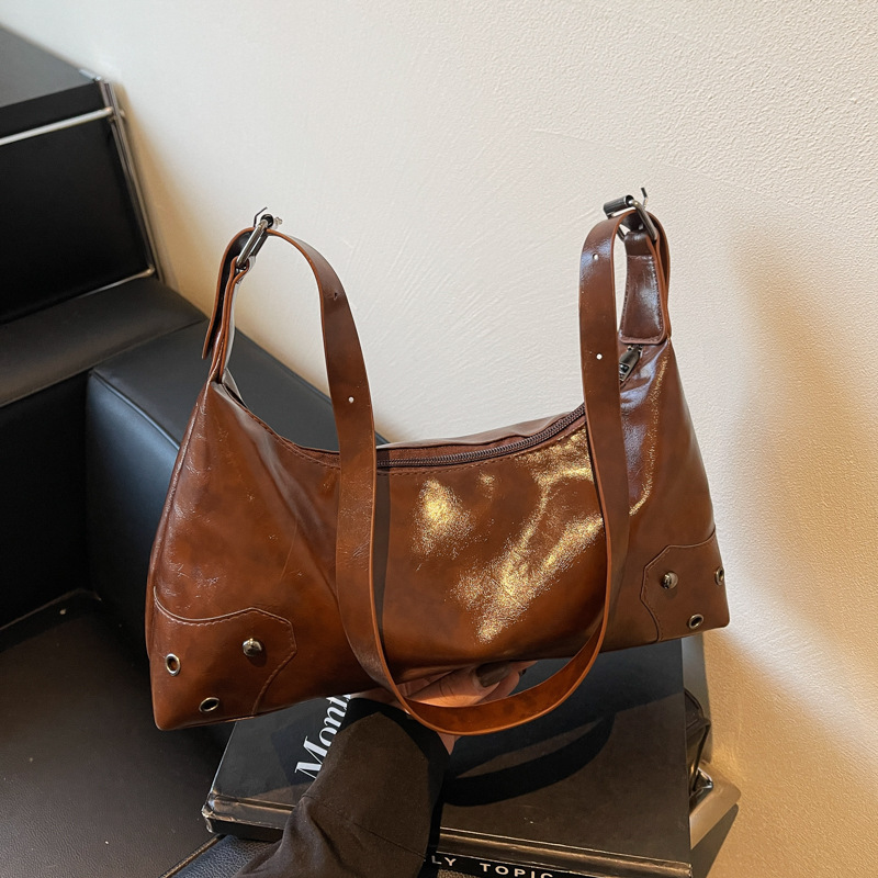 Niche Zhong retro Meilade bolso de brazo para mujeres otoño / invierno 2025 nuevo estilo de estilo extranjero multifuncional de gran capacidad bolso de hombro retro