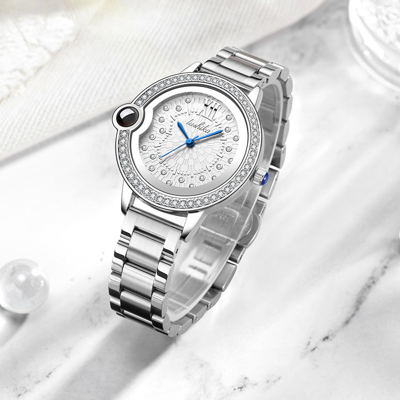 Relógio de pulso de quartzo de luxo leve e luxuoso de 2024 com diamantes novos e luxuosos, à prova d'água e moderno, de couro, para mulheres_voghion.com