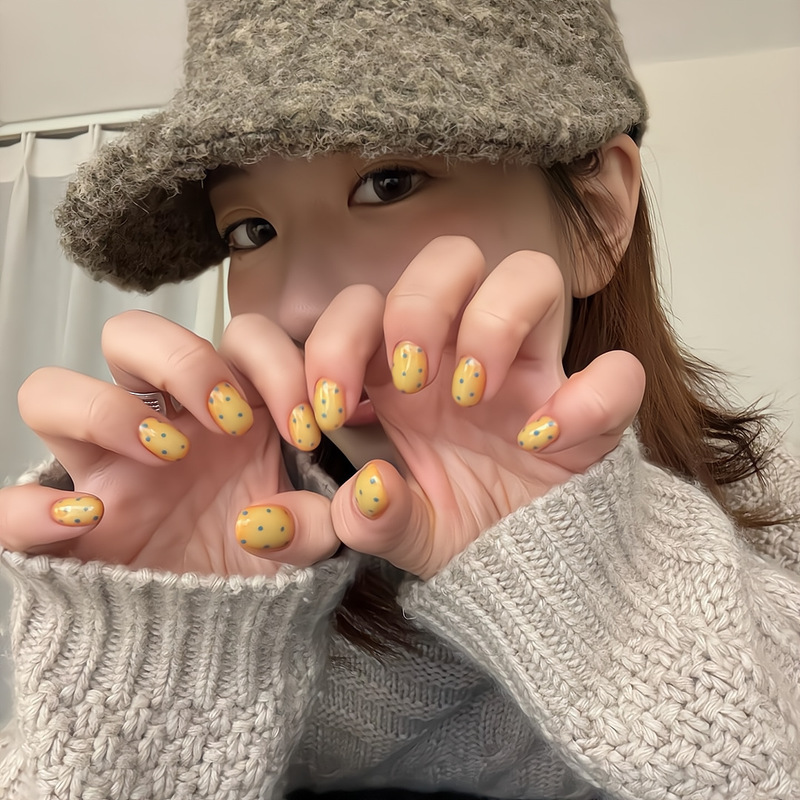 [Ling Luo Original] Goose Yellow Polka Dot Short Glass Bead Cat Eye Whitening Ins Handmade Manicure Products Can Be Wholesaled