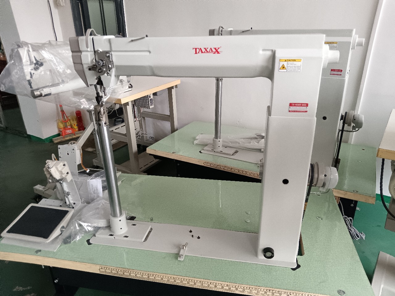 加长臂高柱车小柱车三同步高柱车