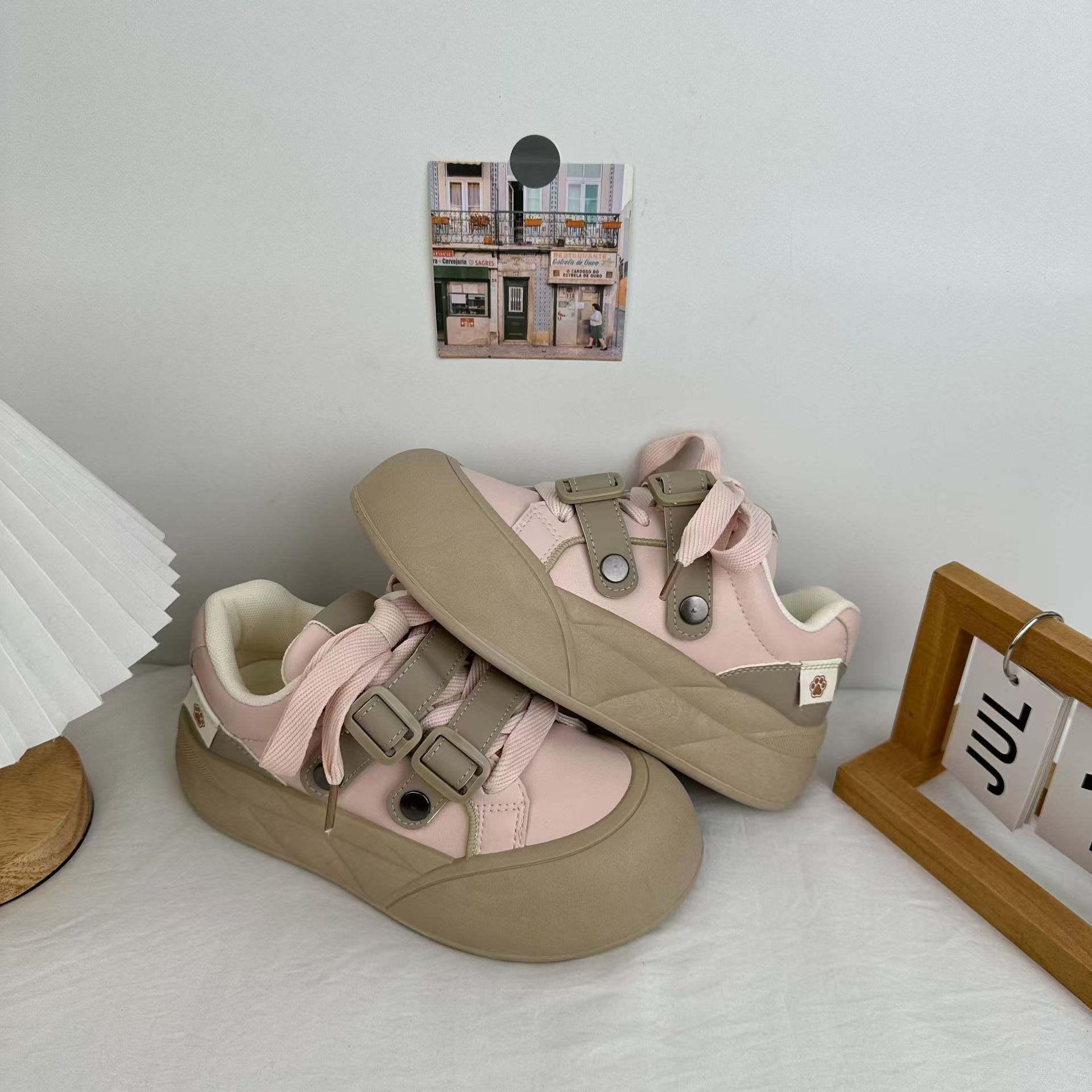 Yuanbo 2025 primavera zapatos de pan para estudiantes de nicho zapatos de plataforma de todo fósforo zapatos blancos casuales coreanos para mujer