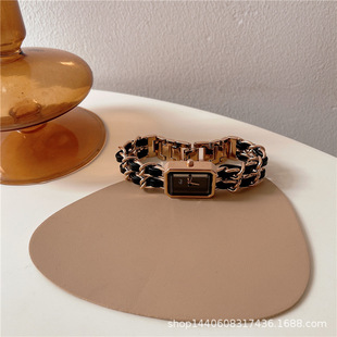 �й�С���L����ֱ�Ů���s���|�p��С�����ξ����펧�͹ž���Ů��