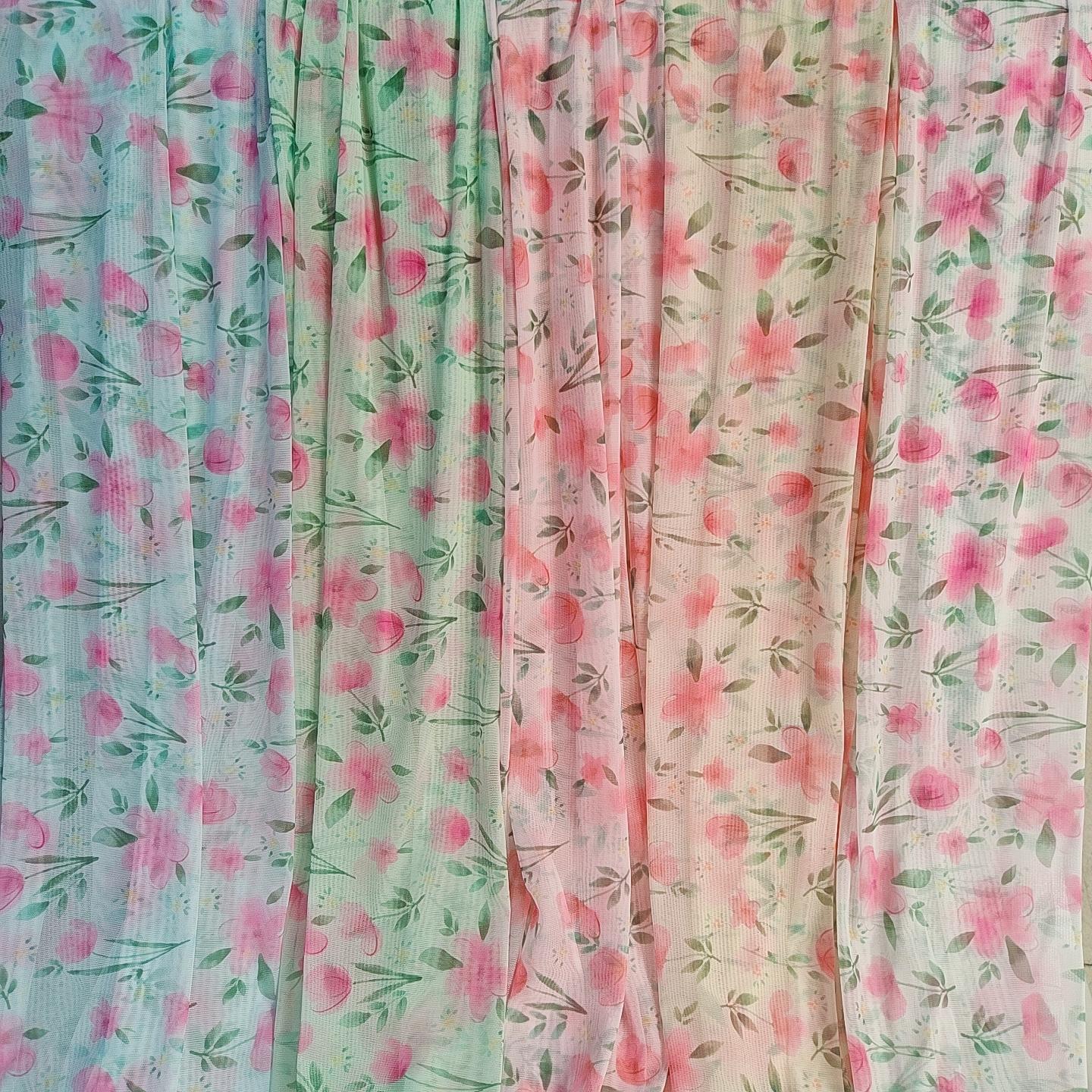 新款~亮色弹力柔软亲肤20D涤氨网布小花数码印花 内衣打底衫面料