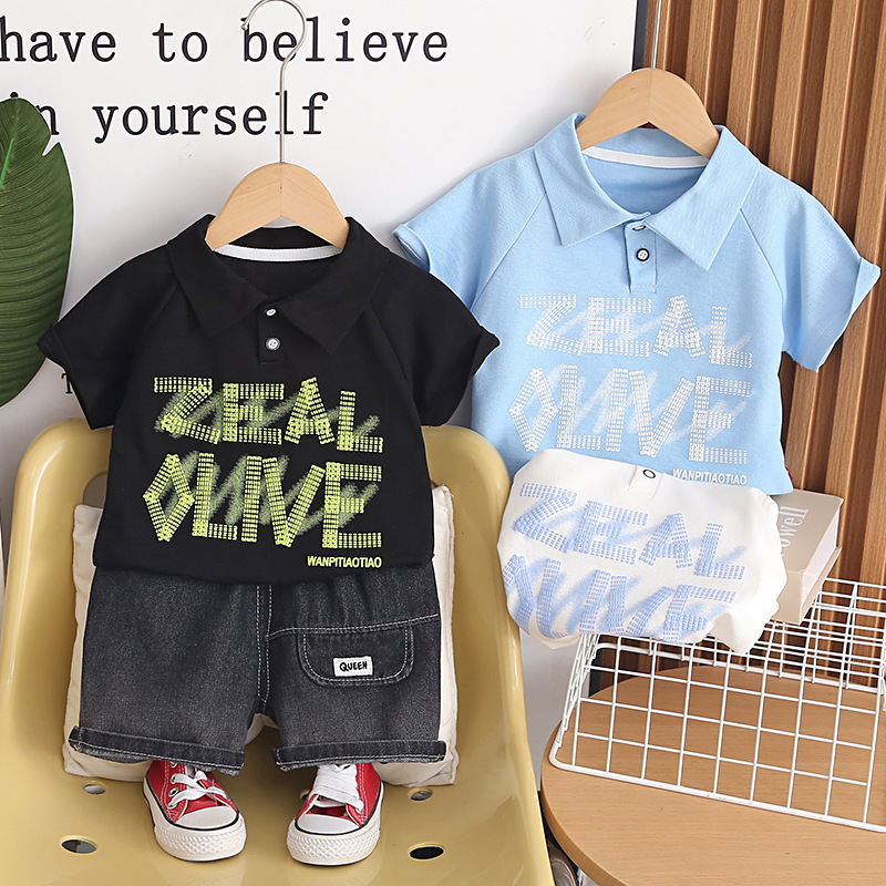 Stylish little boy letter-printed short-sleeve set 2026 new model boys' short-sleeve graffiti polo shirt two-piece trendy outfit