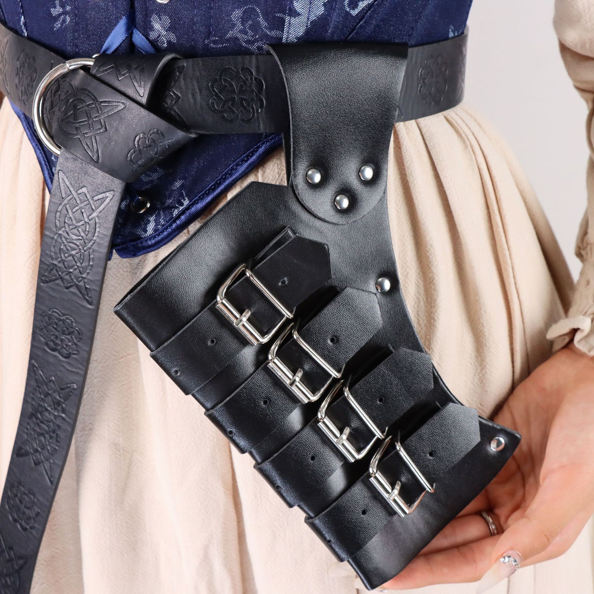 블랙 엠보싱(칼집+벨트)