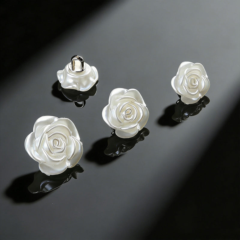 White Three-Dimensional Flower Buttons for Clothes, Jackets, Sweaters, Cardigans; Exquisite Plastic Rose Flower Buttons, High-End