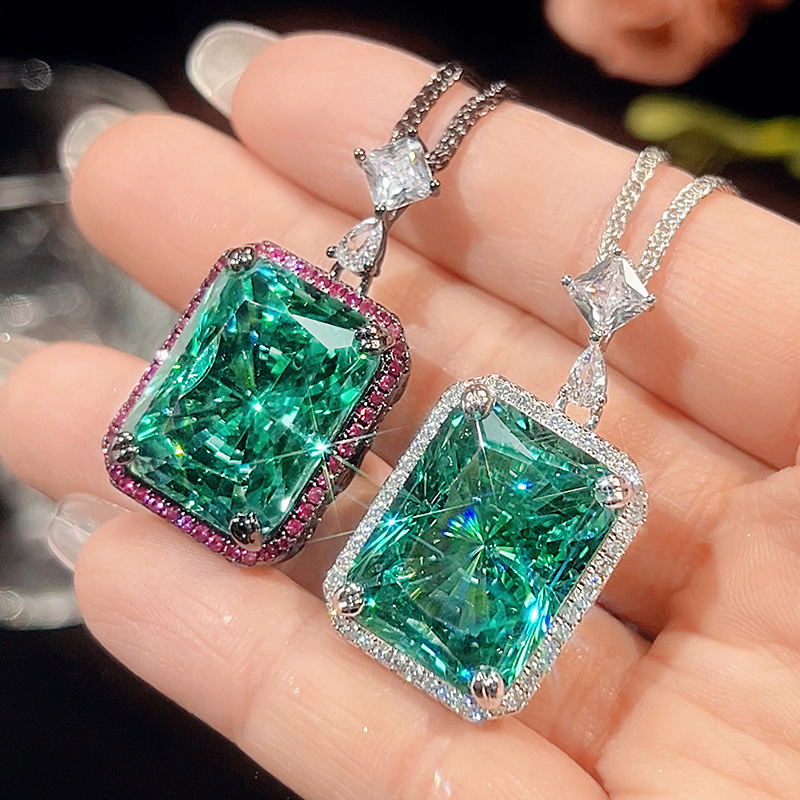 2025 nuevo traje de joyería Zhuang Shengsheng traje de colgante verde Reddine Chapala piedra principal 15*20