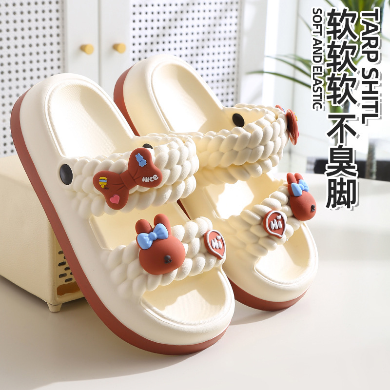 2026 New Style Thick-Soled Slippers for Women, Summer Indoor and Outdoor Wear, Non-Slip, Cute and Versatile Beach Sandals